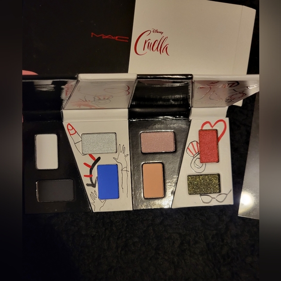 MAC Cruella To Be Kind Eyeshadow Palette - Picture 6 of 9
